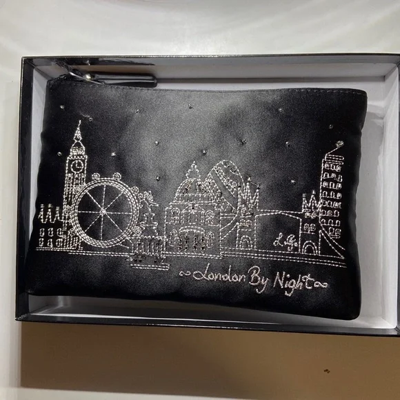 London by night - Picture 1 of 1